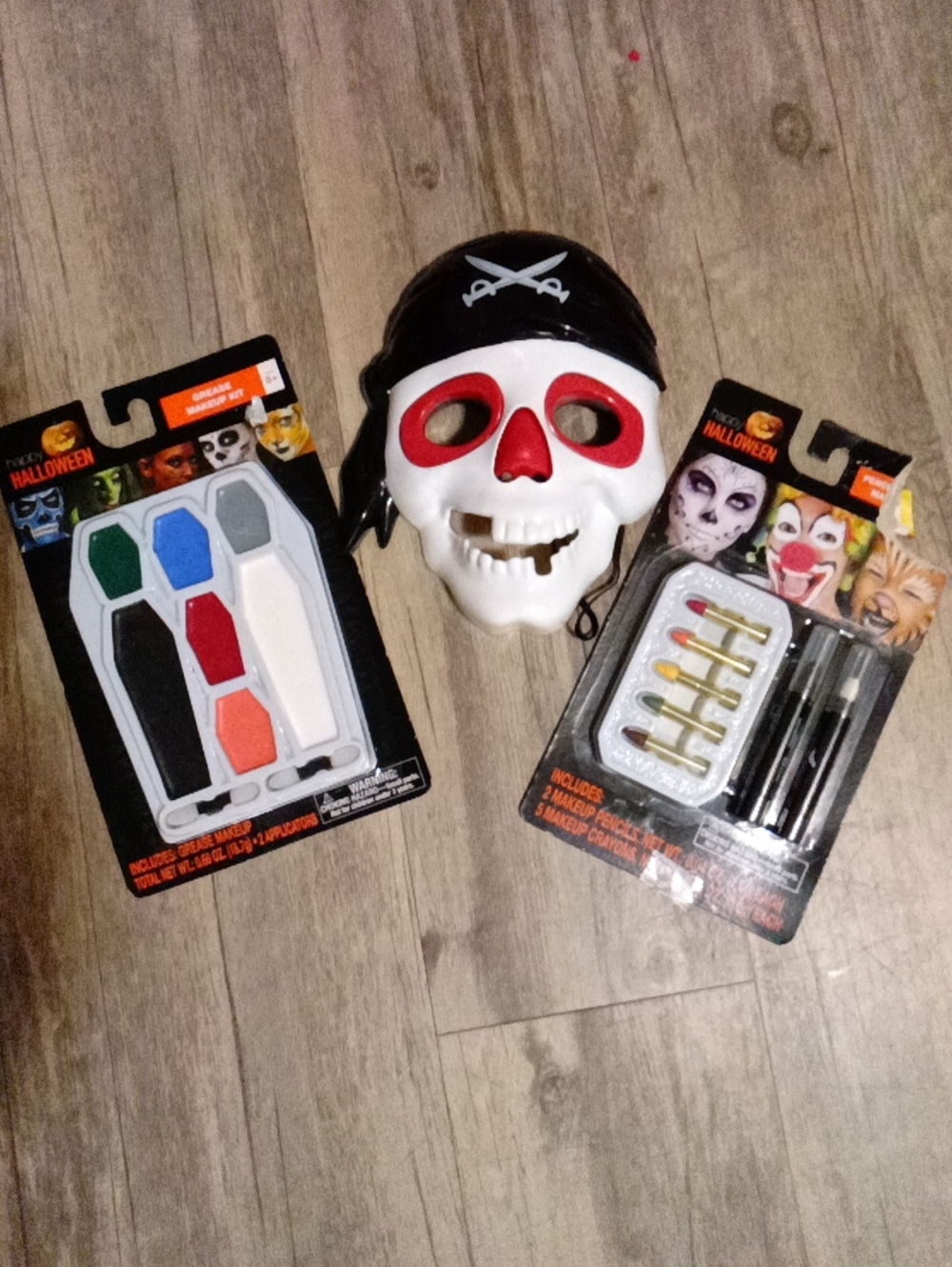 Kids Pirate Skull Mask Costume Accessory - White and Black